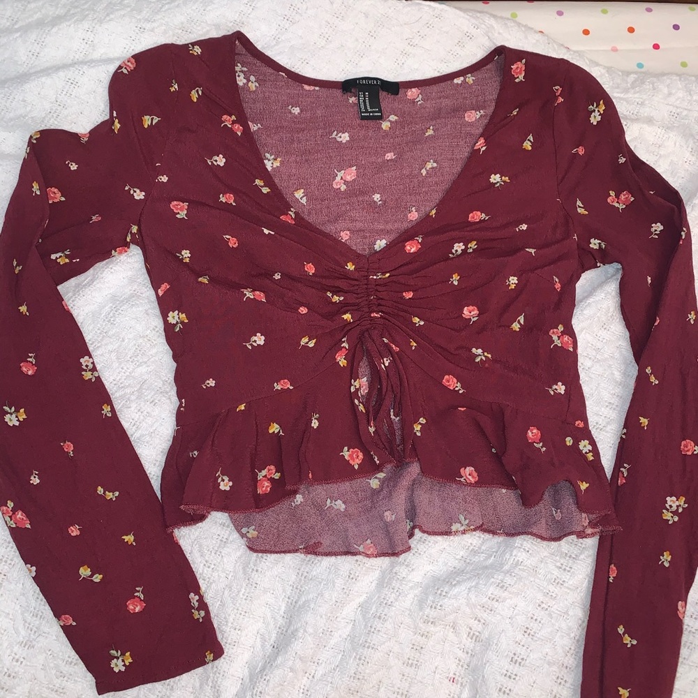 Foral maroon crop top NEVER WORN